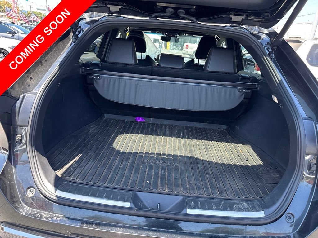 Used 2024 Toyota Venza Nightshade AWD/4WD image 11