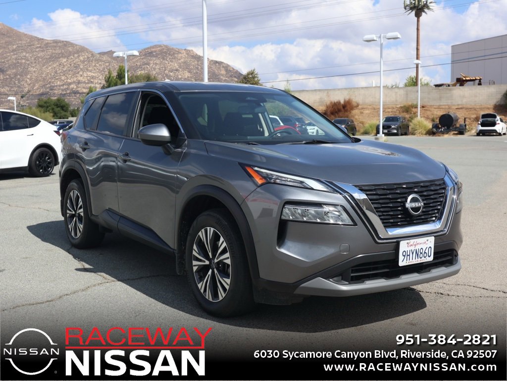 Used 2023 Nissan Rogue SV image 1
