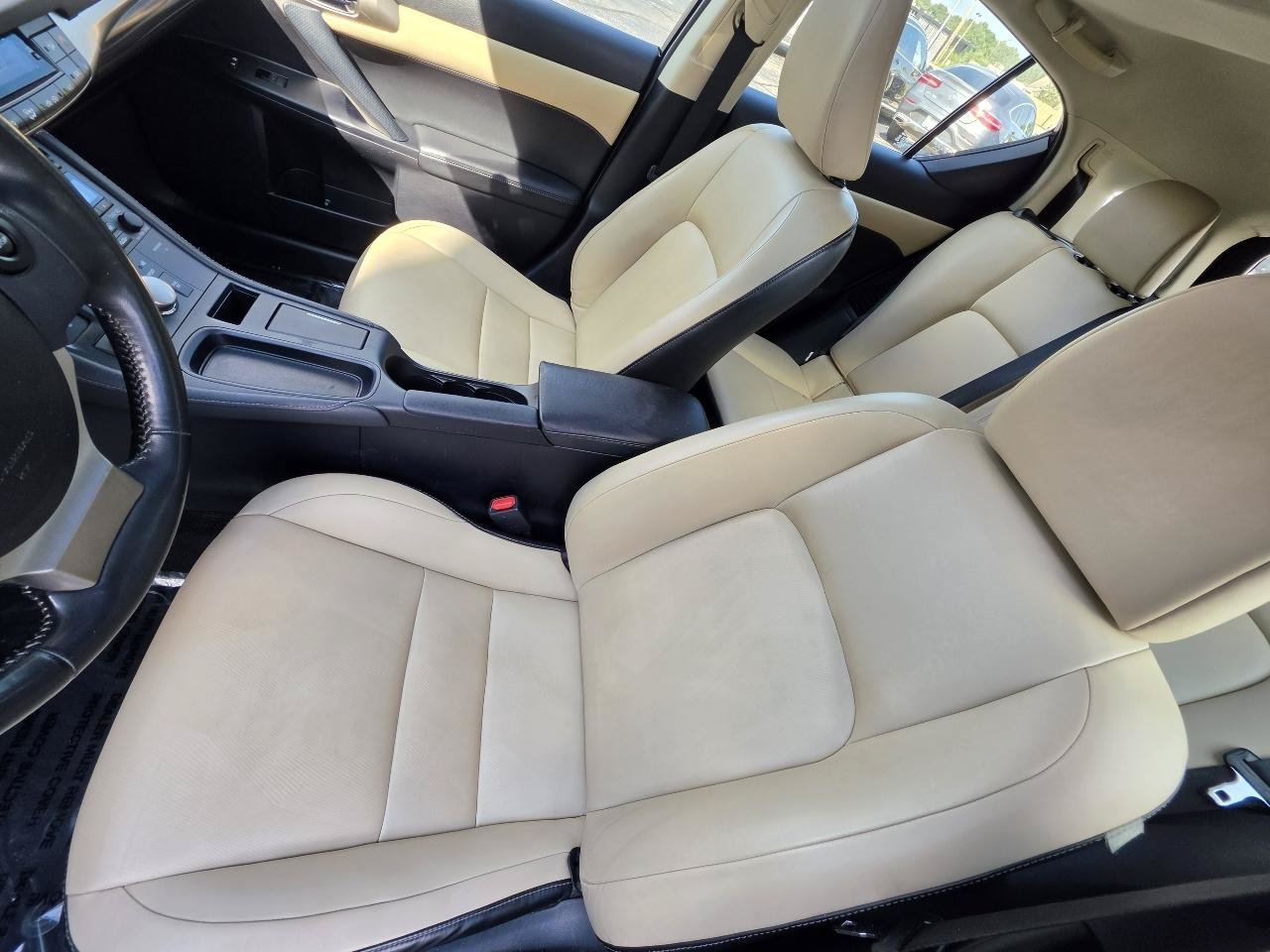 Used 2014 Lexus CT 200h FWD image 19