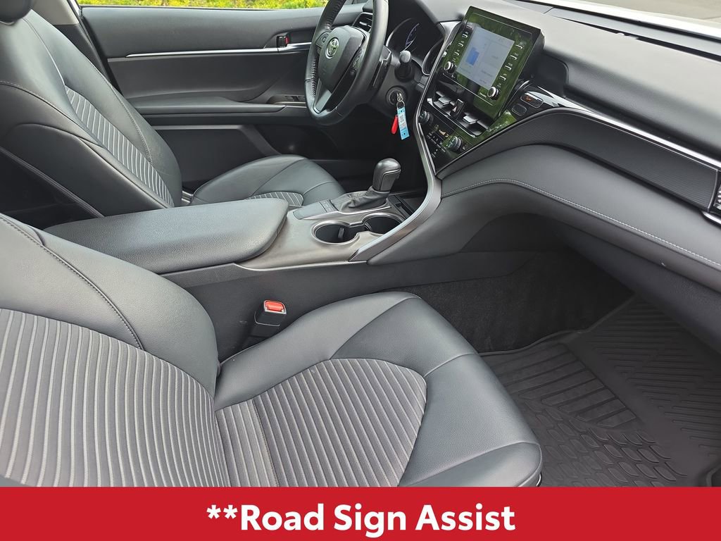 Used 2023 Toyota Camry SE FWD image 16