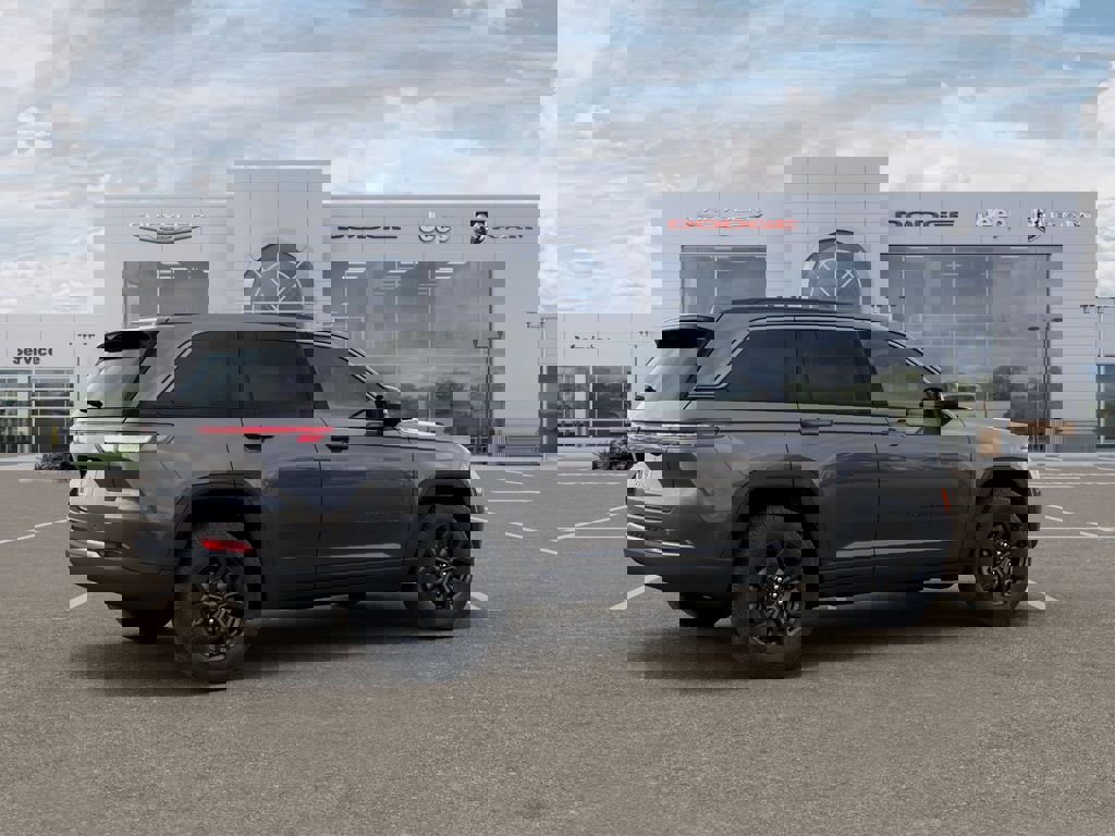 New 2026 Jeep Grand Cherokee Altitude image 4