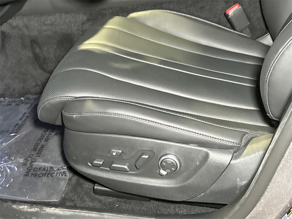 Used 2024 Genesis G80 image 18