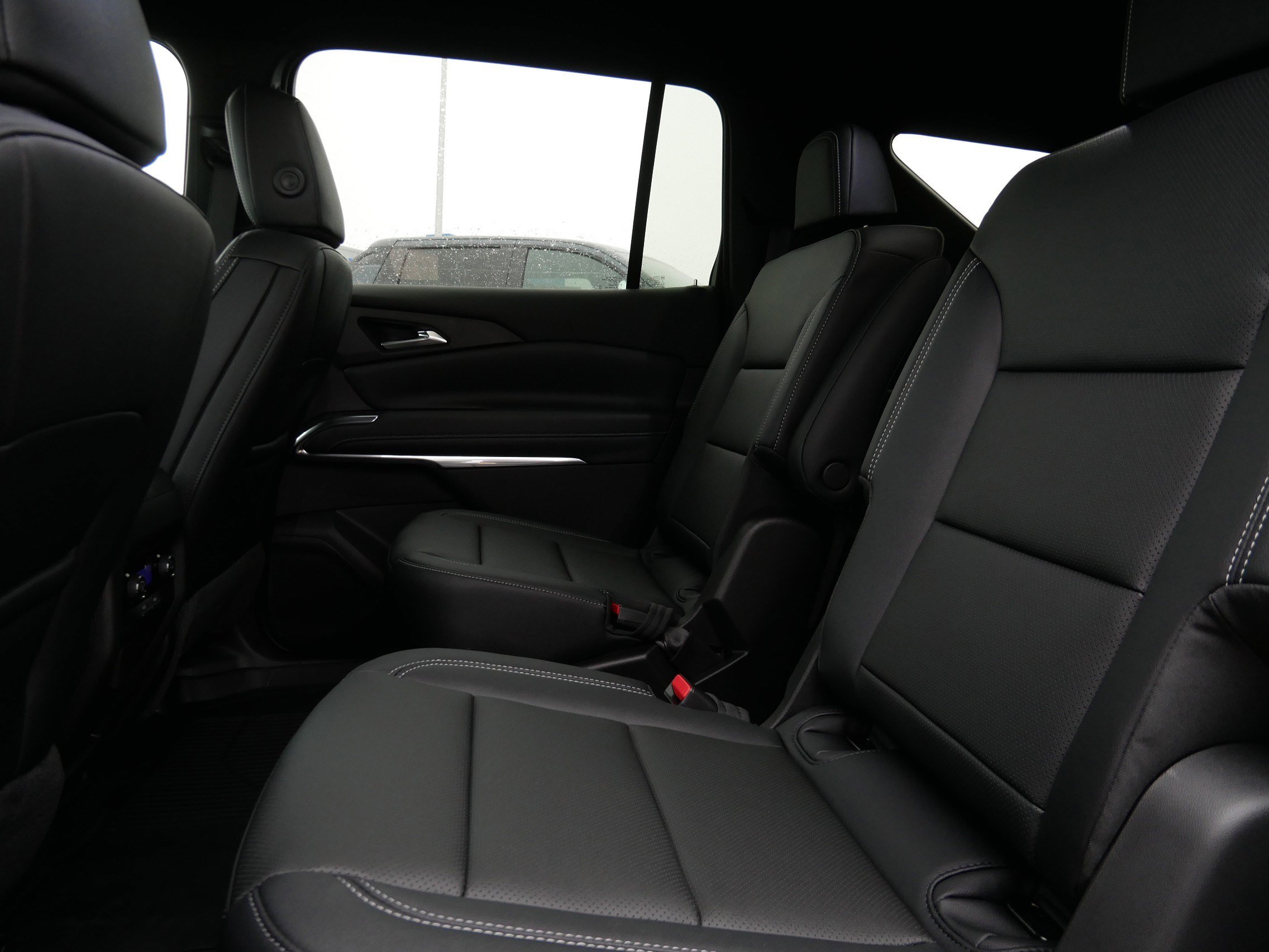 New 2026 Chevrolet Traverse LT w/ Midnight/Sport Edition image 5