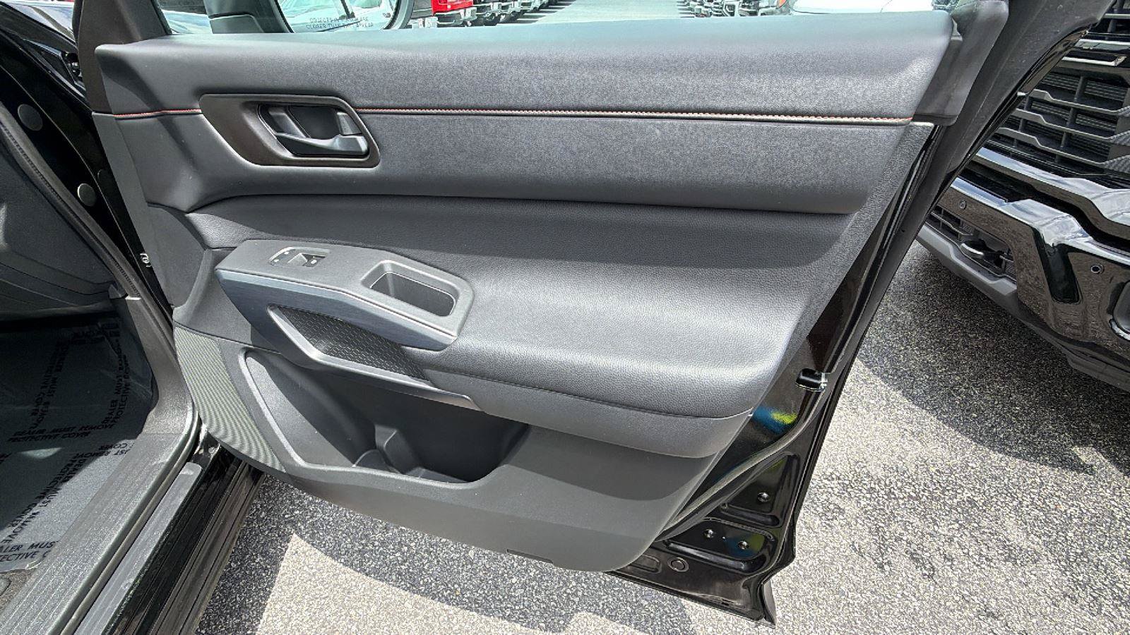 Used 2024 Nissan Pathfinder Rock Creek AWD/4WD image 15