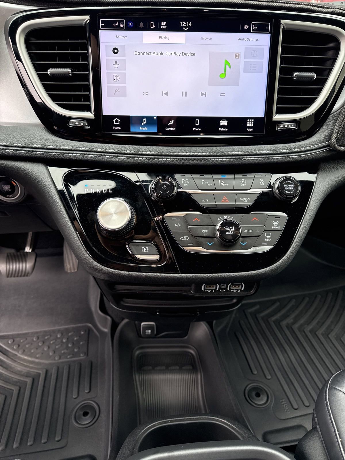 Used 2023 Chrysler Pacifica Touring-L w/ S Appearance Package image 19