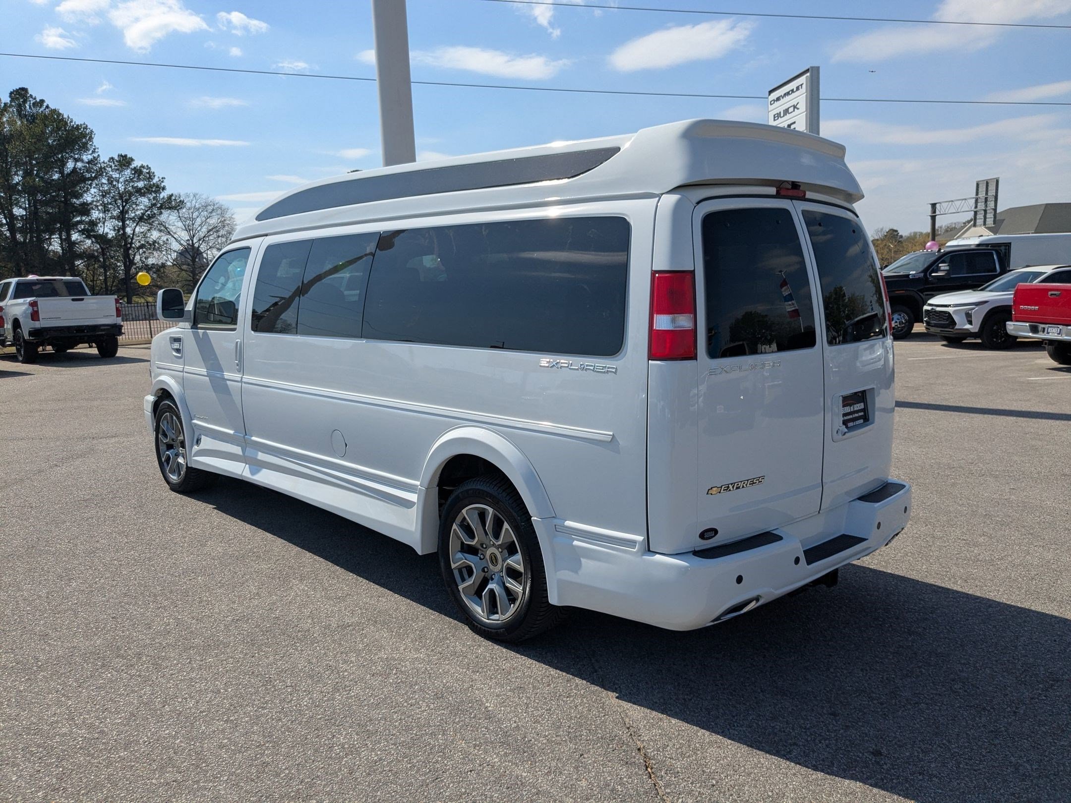 New 2026 Chevrolet Express 2500 Extended w/ Driver Convenience Package image 2