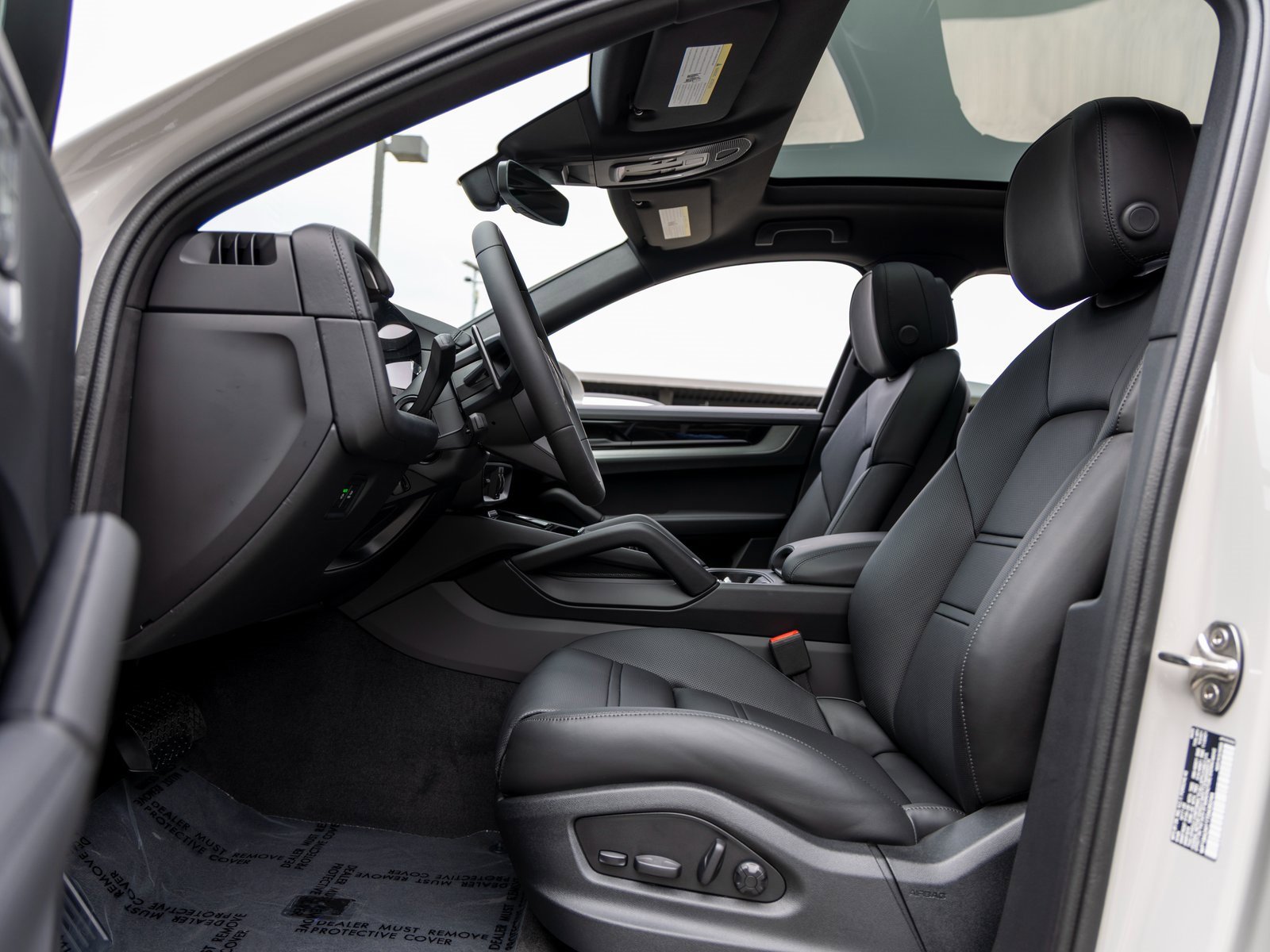 New 2026 Porsche Cayenne Coupe image 24