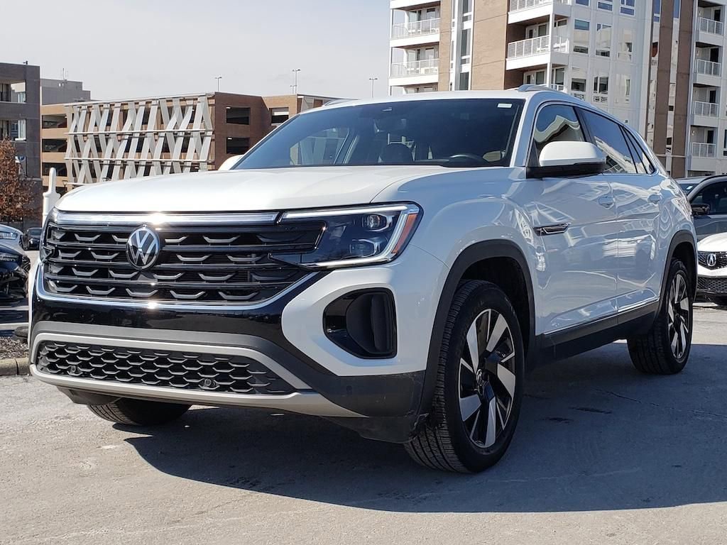 Used 2024 Volkswagen Atlas Cross Sport SEL image 3