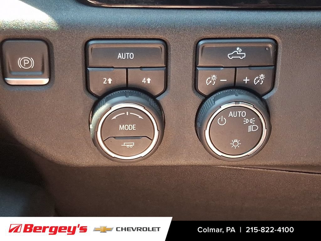 Certified 2023 Chevrolet Silverado 1500 LT AWD/4WD image 26