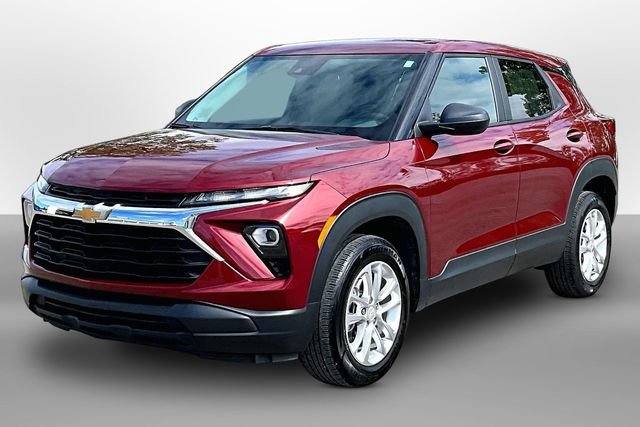 Used 2025 Chevrolet TrailBlazer LS w/ LS Convenience Package AWD/4WD image 3