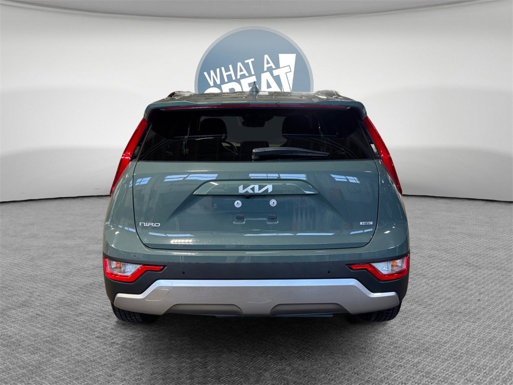 Certified 2023 Kia Niro EX image 5