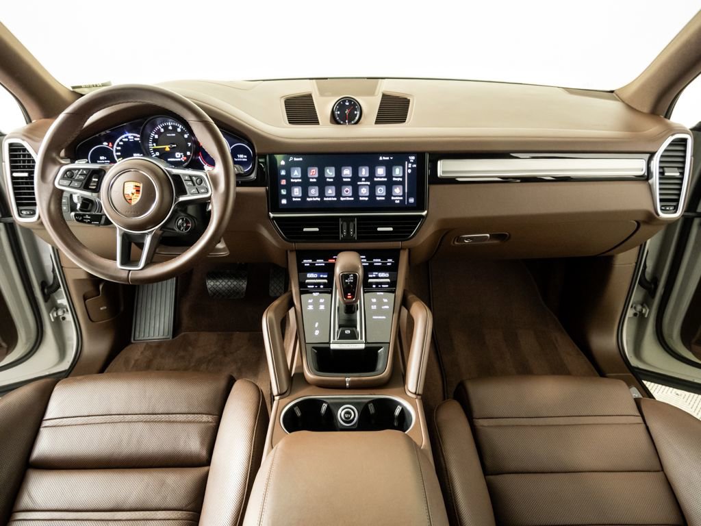 Certified 2023 Porsche Cayenne Platinum Edition image 19