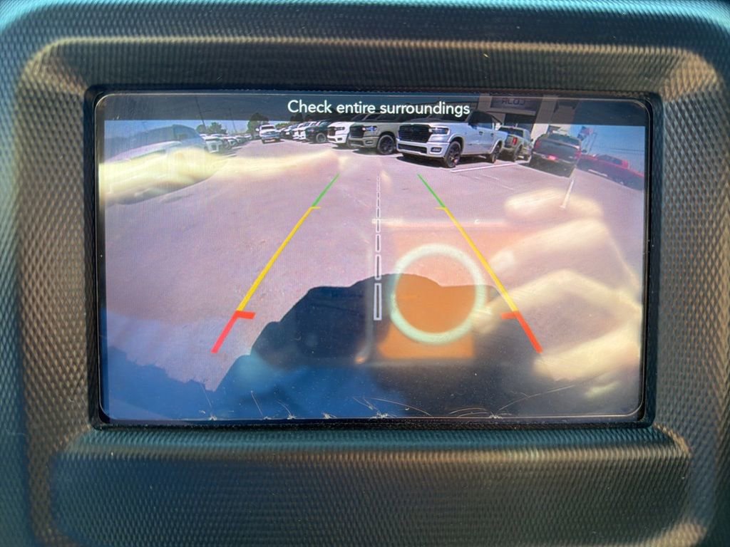 Used 2018 Jeep Wrangler Unlimited Sport S image 31