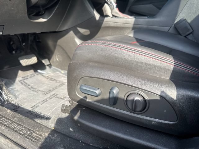 Used 2022 Chevrolet Equinox RS w/ RS Leather Package FWD image 22