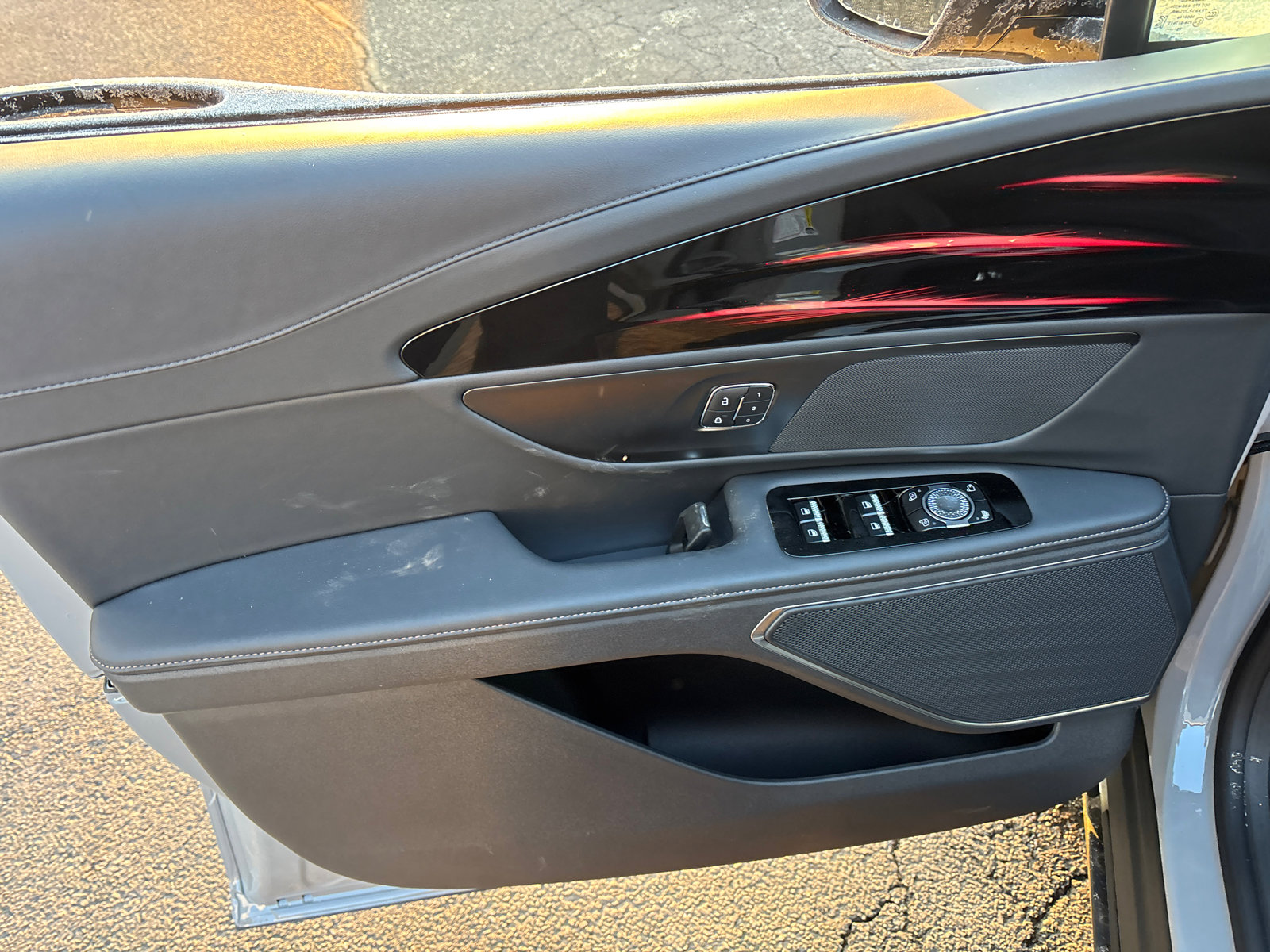New 2026 Lincoln Nautilus Premier AWD/4WD image 11