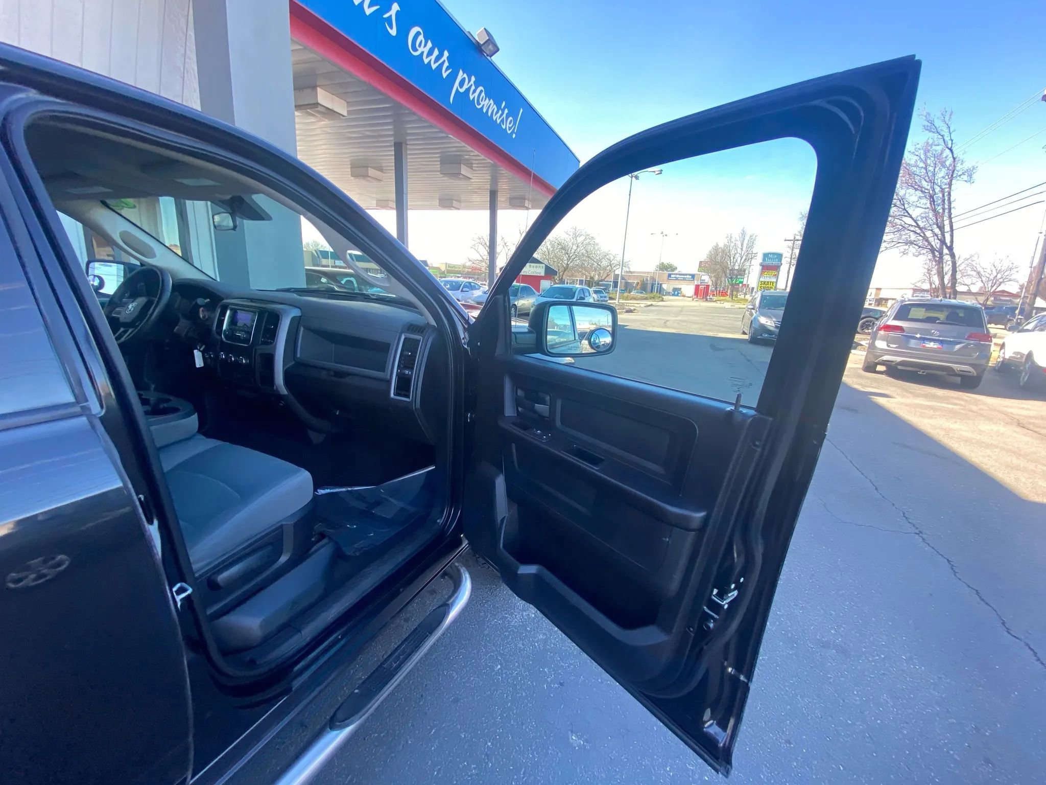 Used 2015 RAM 1500 Tradesman w/ Popular Equipment Group image 31