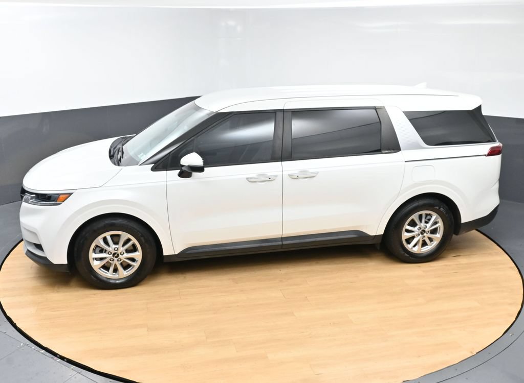 Used 2022 Kia Carnival LX FWD image 45