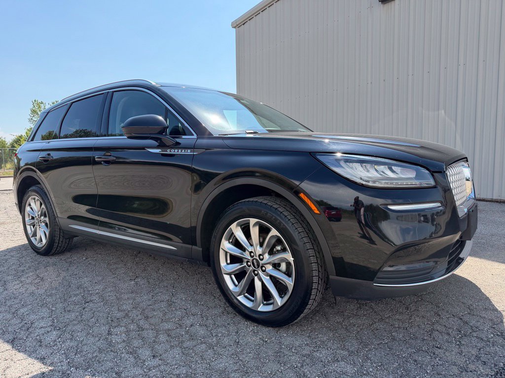 Used 2022 Lincoln Corsair AWD w/ Premium Package image 4