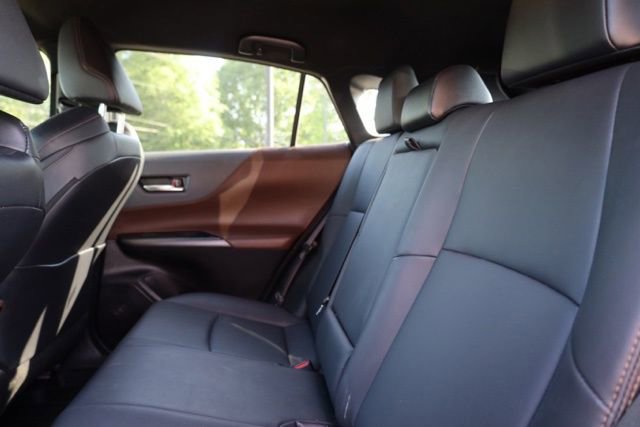 Used 2022 Toyota Venza XLE AWD/4WD image 33