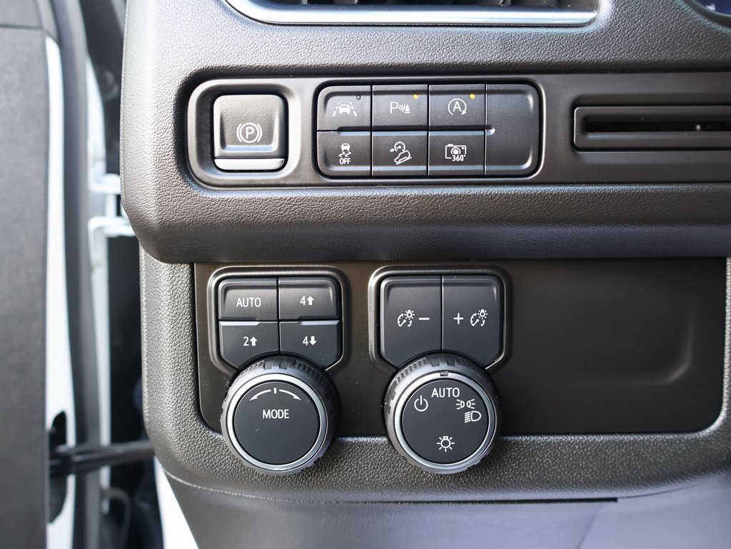 Certified 2024 Chevrolet Suburban Z71 w/ Luxury Package image 13