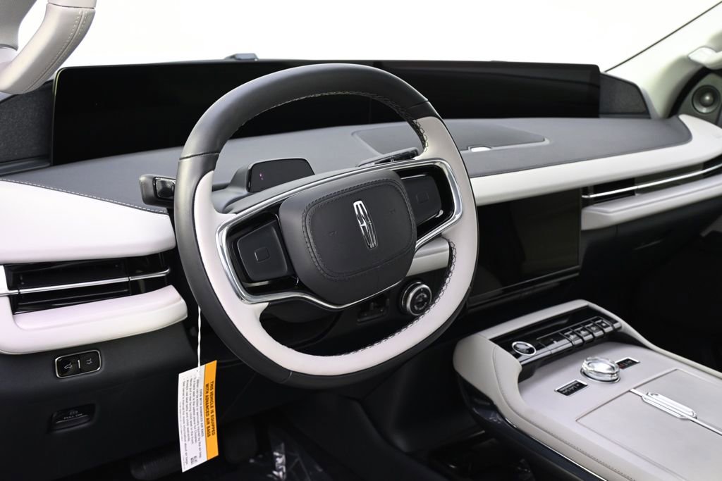 New 2026 Lincoln Navigator Reserve AWD/4WD image 11