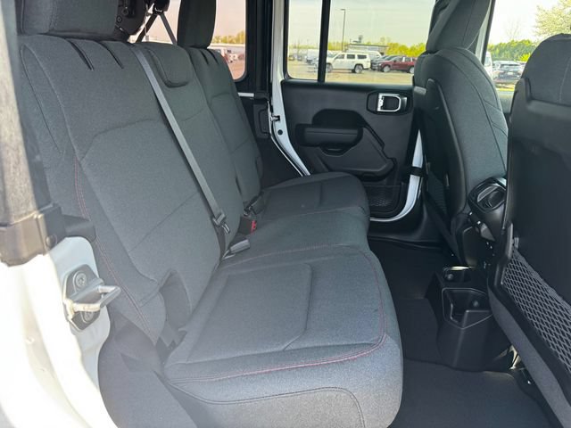 New 2026 Jeep Wrangler Unlimited Rubicon AWD/4WD image 16