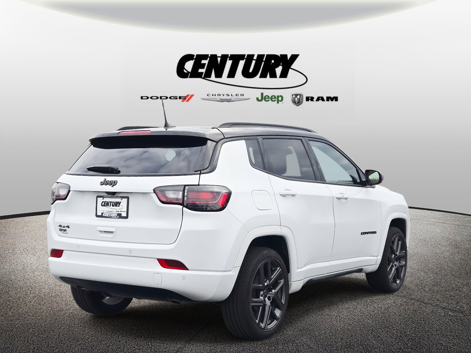 Used 2025 Jeep Compass Limited w/ High Altitude Package image 4