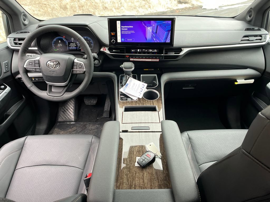 New 2026 Toyota Sienna Platinum image 13