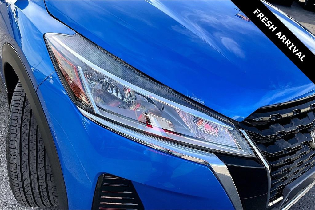 Used 2023 Nissan Kicks SV image 30