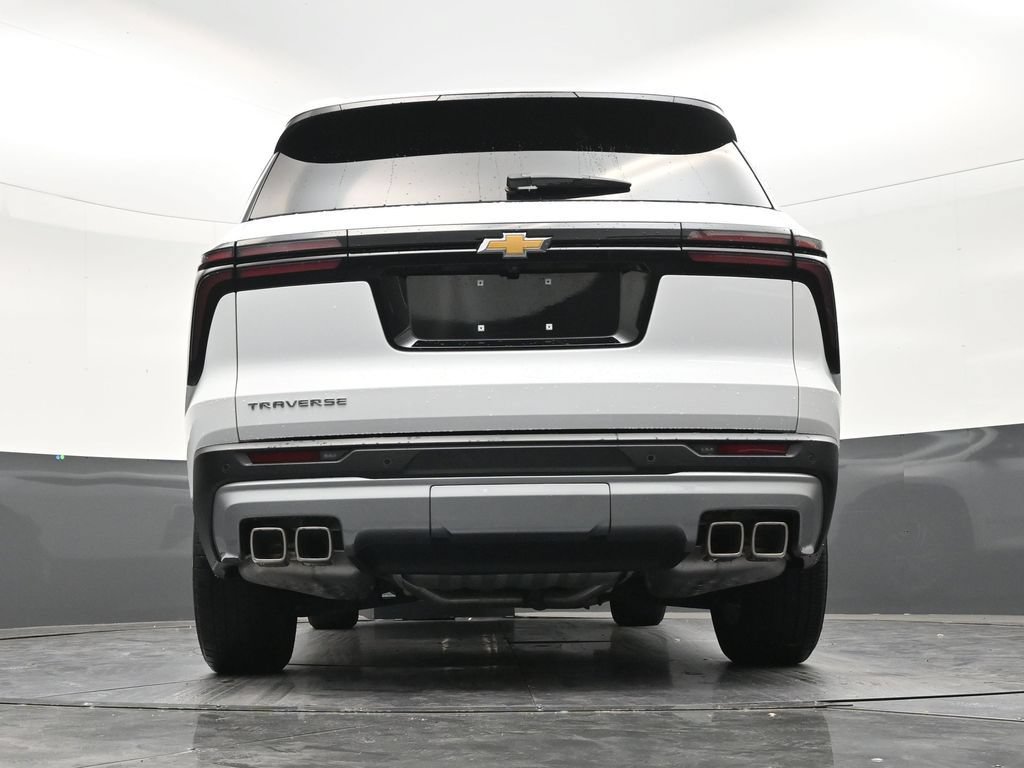 Used 2025 Chevrolet Traverse LT FWD image 23