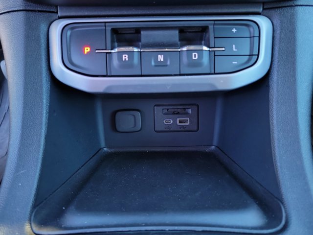 Used 2023 GMC Acadia SLT w/ Elevation Edition image 24