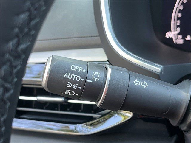 Certified 2026 Acura MDX w/ Technology Package FWD image 24