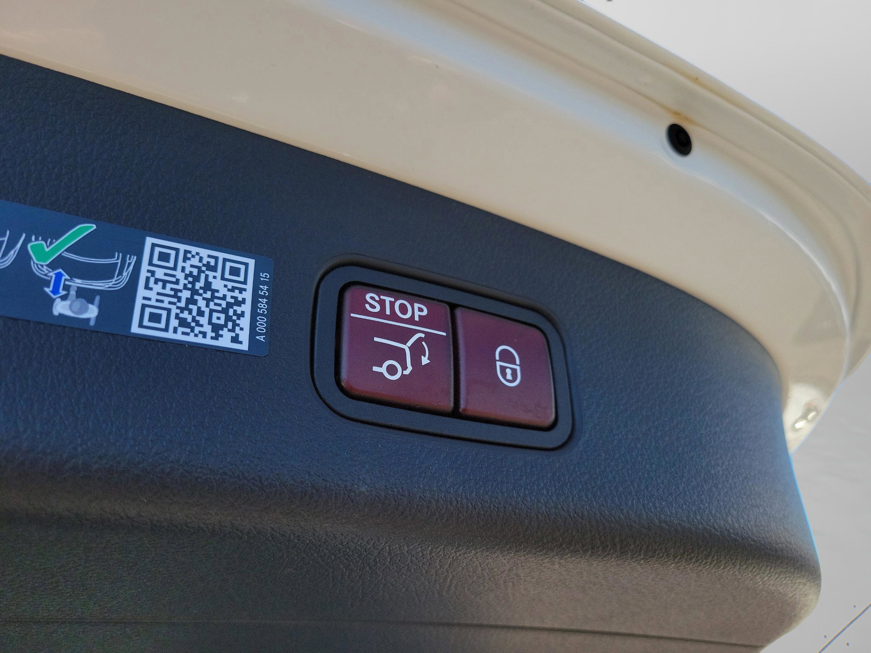 Certified 2026 Mercedes-Benz GLC 300 image 29