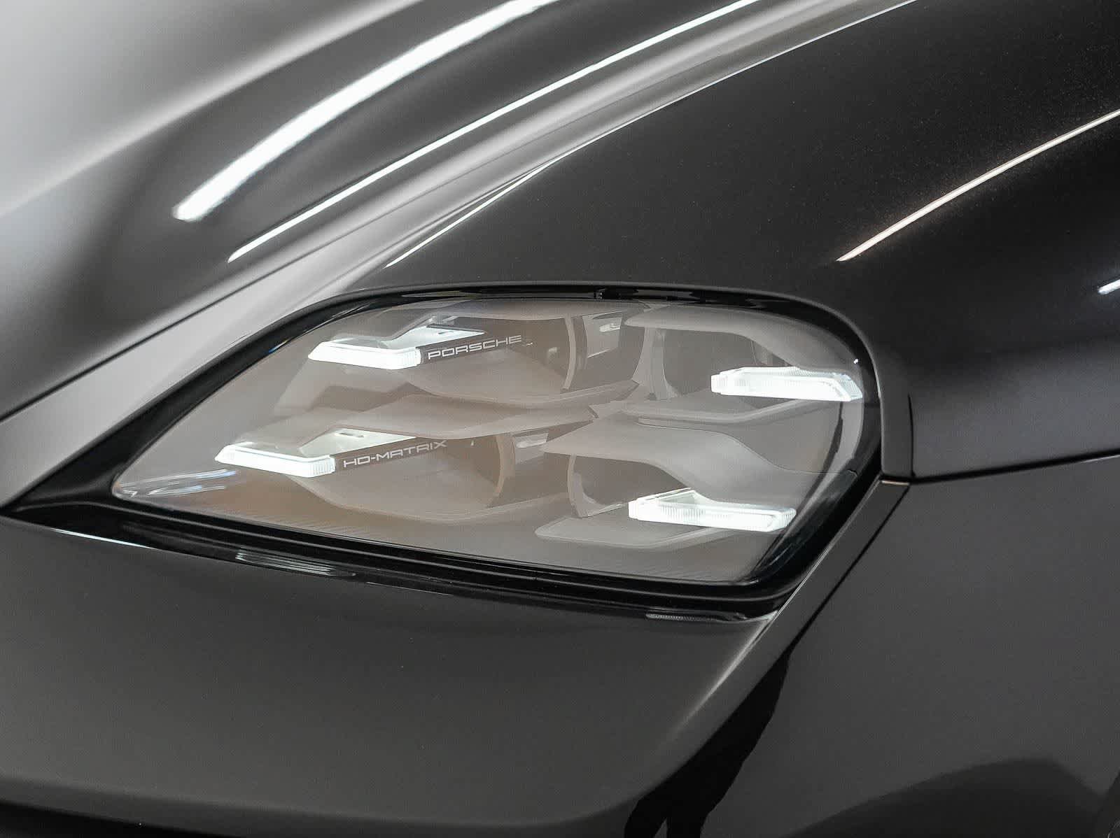 New 2026 Porsche Taycan 4S AWD/4WD image 11