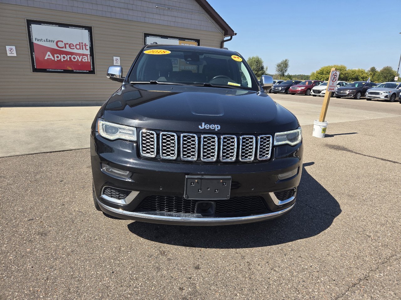 Used 2018 Jeep Grand Cherokee Summit image 2