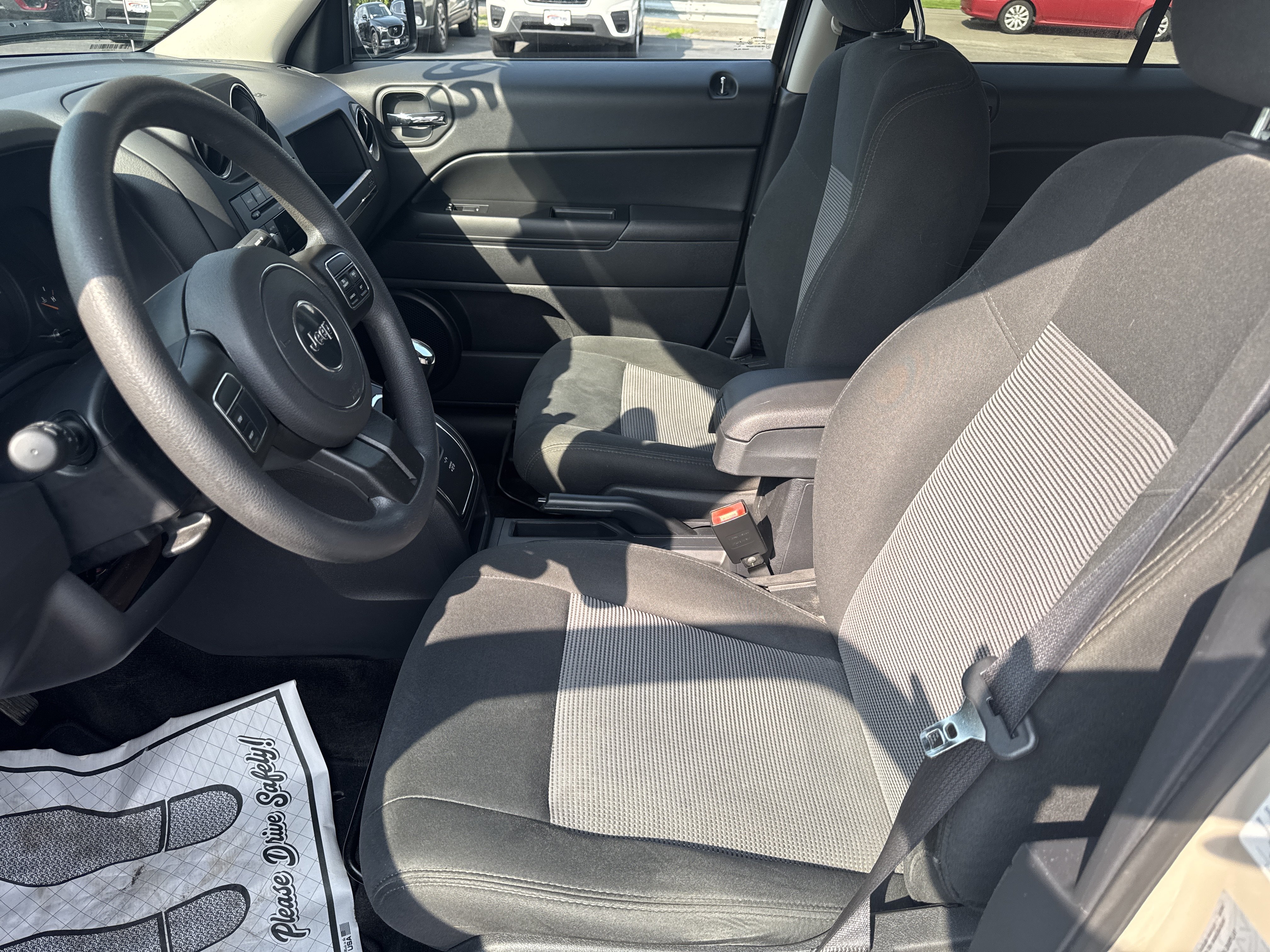 Used 2017 Jeep Patriot Sport w/ Power Value Group FWD image 9