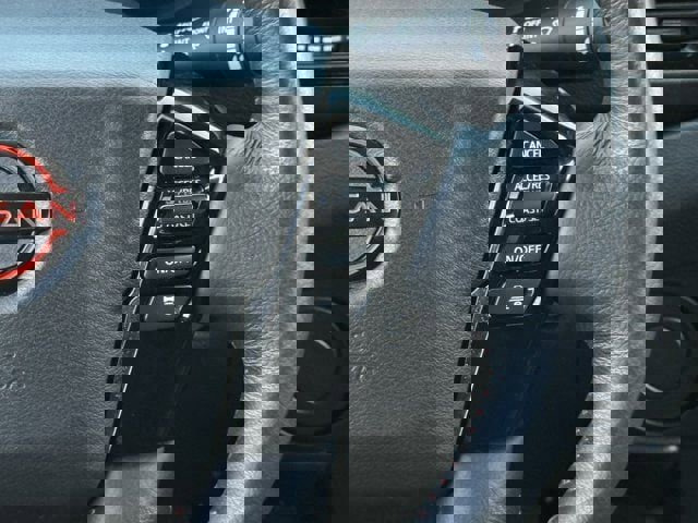 Used 2022 Nissan Frontier Pro-X RWD image 18