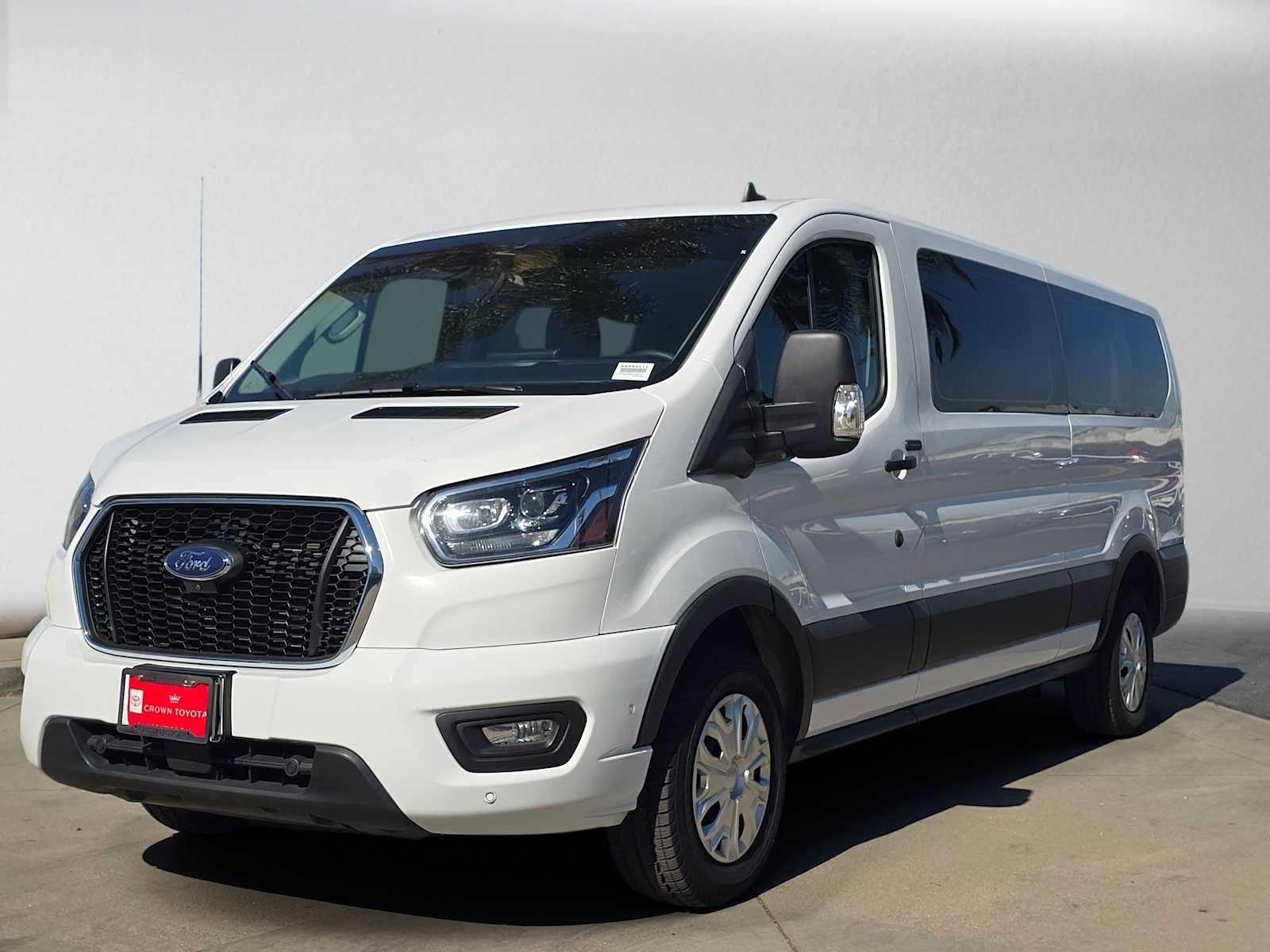 Used 2023 Ford Transit 350 XLT RWD image 7