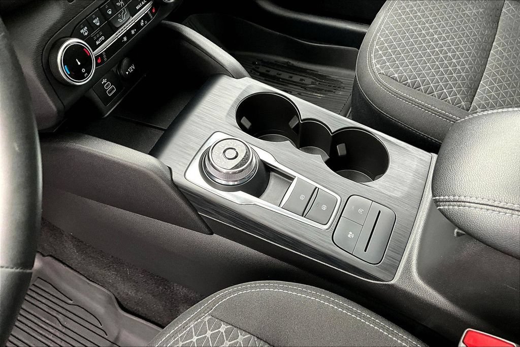 Used 2025 Ford Escape Active w/ Cold Weather Package FWD image 18