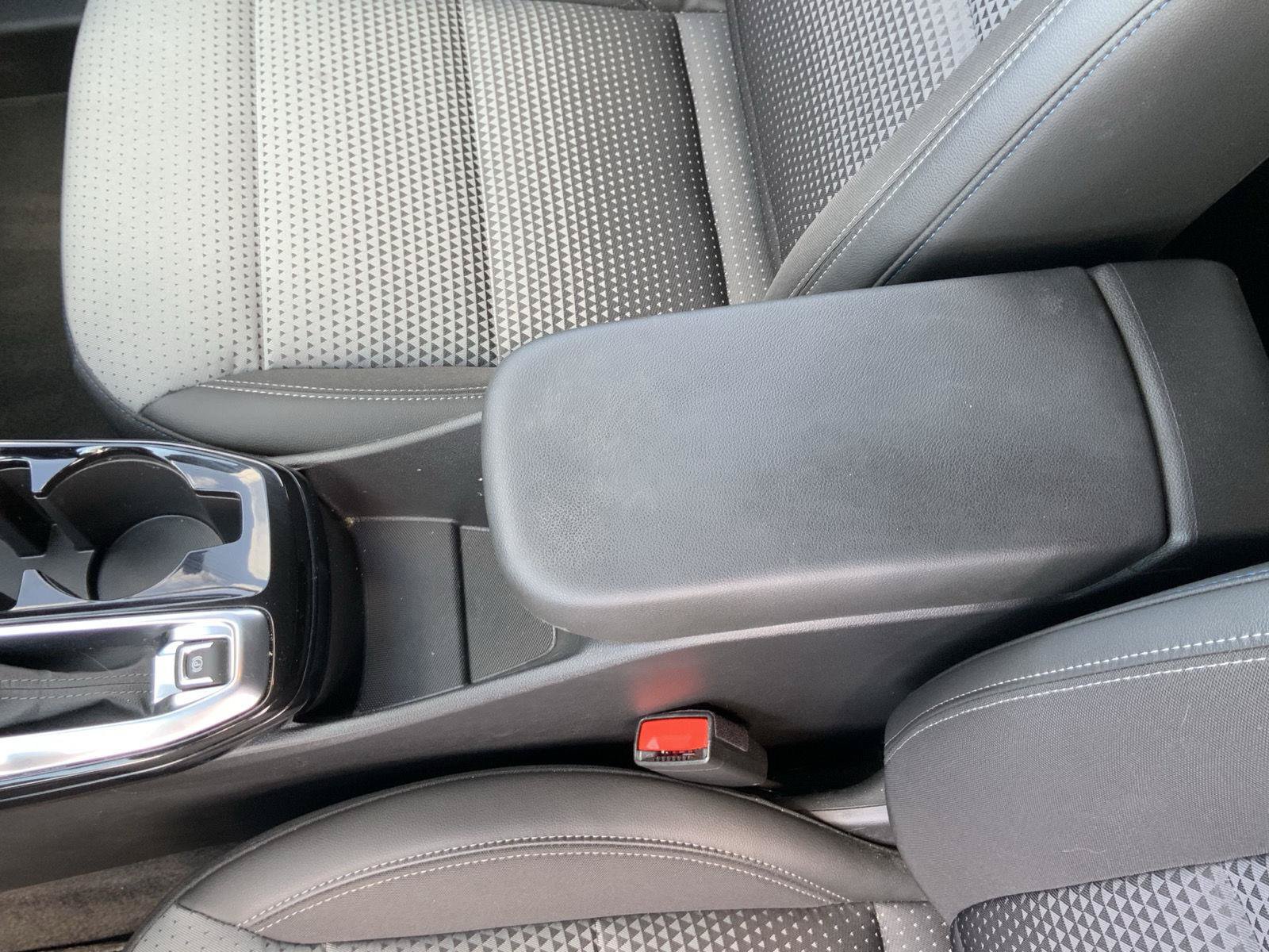 Used 2024 Chevrolet Trax LT FWD image 43