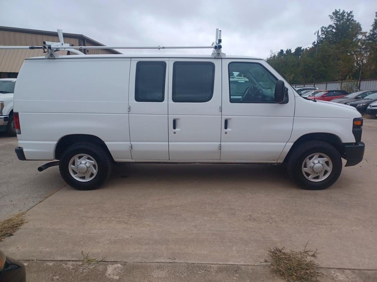 Used 2008 Ford E-250 and Econoline 250 RWD image 4