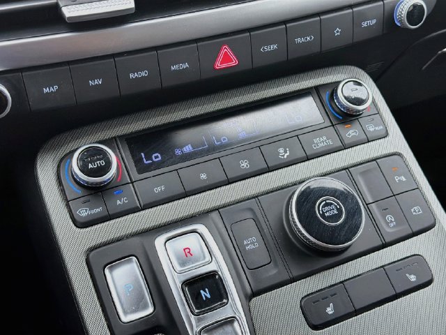Used 2024 Hyundai Palisade SEL FWD image 16