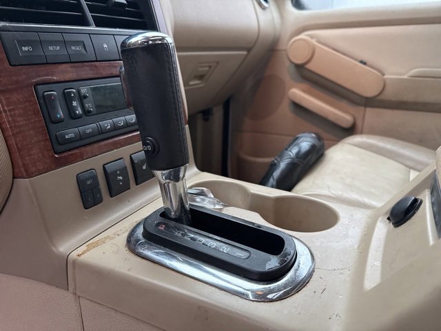 Used 2007 Ford Explorer Sport Trac Limited image 11