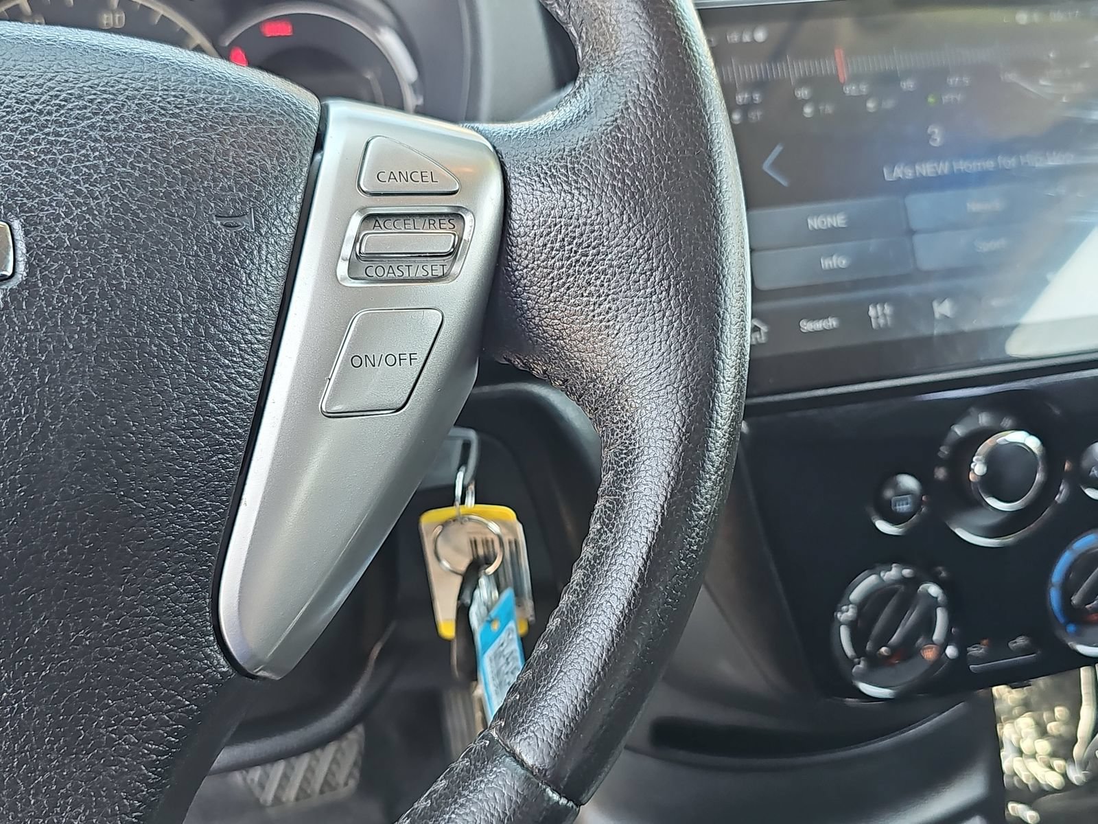 Used 2015 Nissan Versa Note SV w/ Sport Value Package FWD image 17
