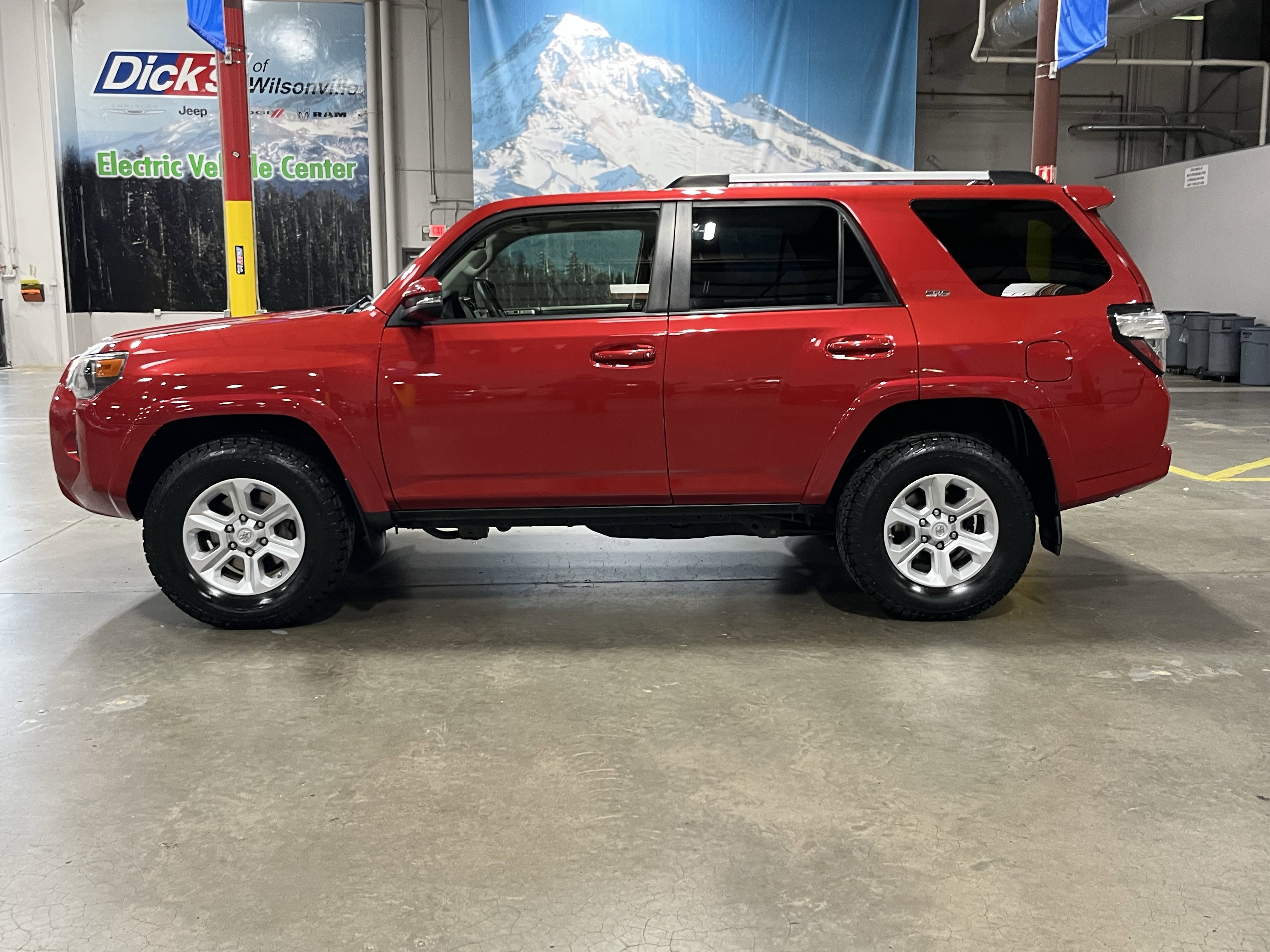 Used 2021 Toyota 4Runner SR5 Premium w/ Moonroof Package image 2