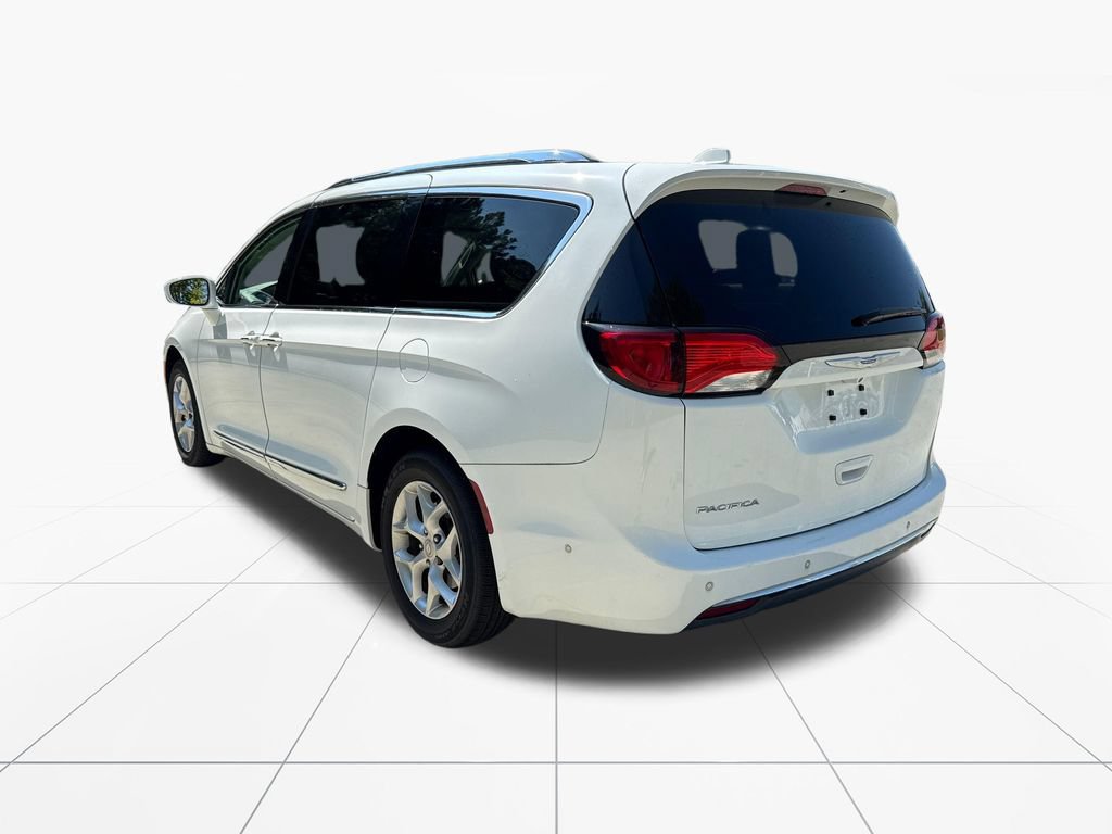 Used 2019 Chrysler Pacifica Touring-L w/ Advanced Safetytec Group FWD image 6