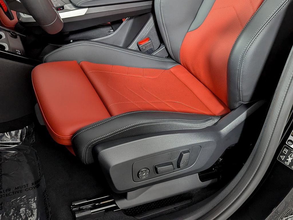 Used 2025 BMW X2 M35i w/ M Sport Professional Package image 18