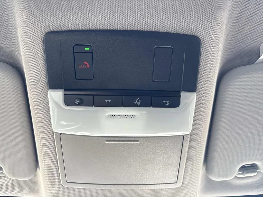 Used 2026 Nissan Rogue SV w/ Cold Weather Package FWD image 15