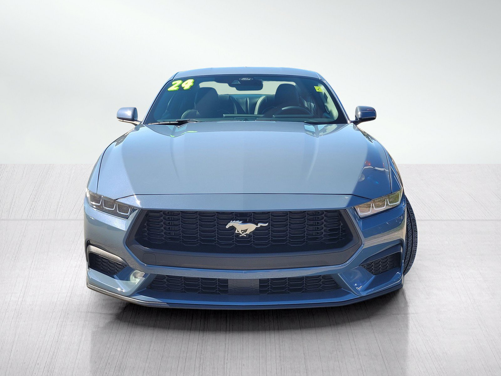 Used 2024 Ford Mustang Coupe RWD image 2