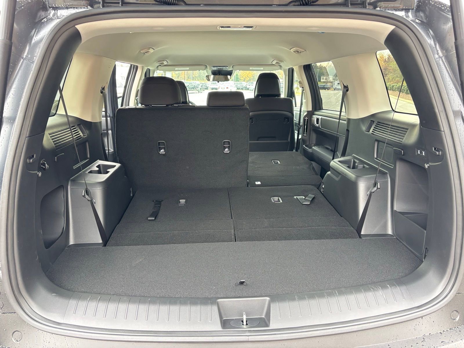 New 2026 Hyundai Santa Fe SE image 17